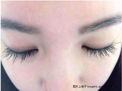 超雞凍！快來看blingbling電眼！艾格碧詩睫毛增長液評測